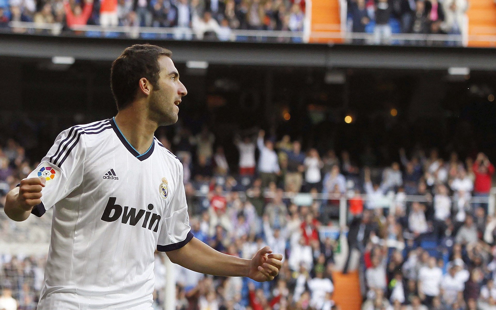 未来足球场馆智能化程度提升，自动化管理成为趋势，足球场馆建设